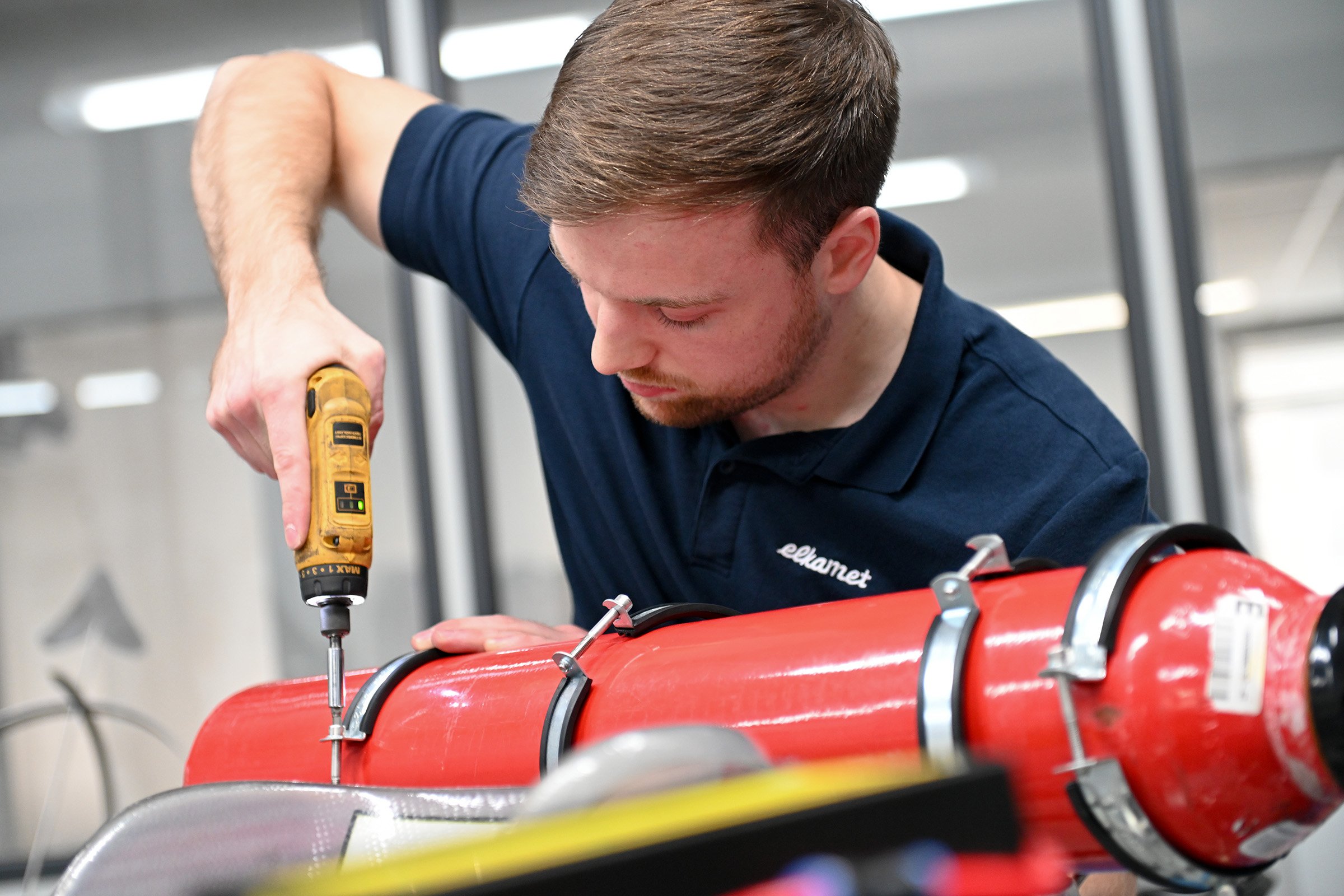 Wasserstoffbetriebenes Fahrzeug - Elkamet Kunststofftechnik