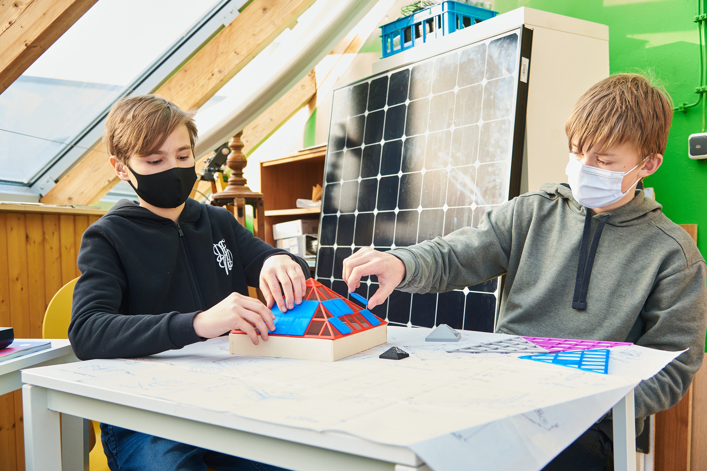 Energieautarke Pyramide - Wöhlerschule