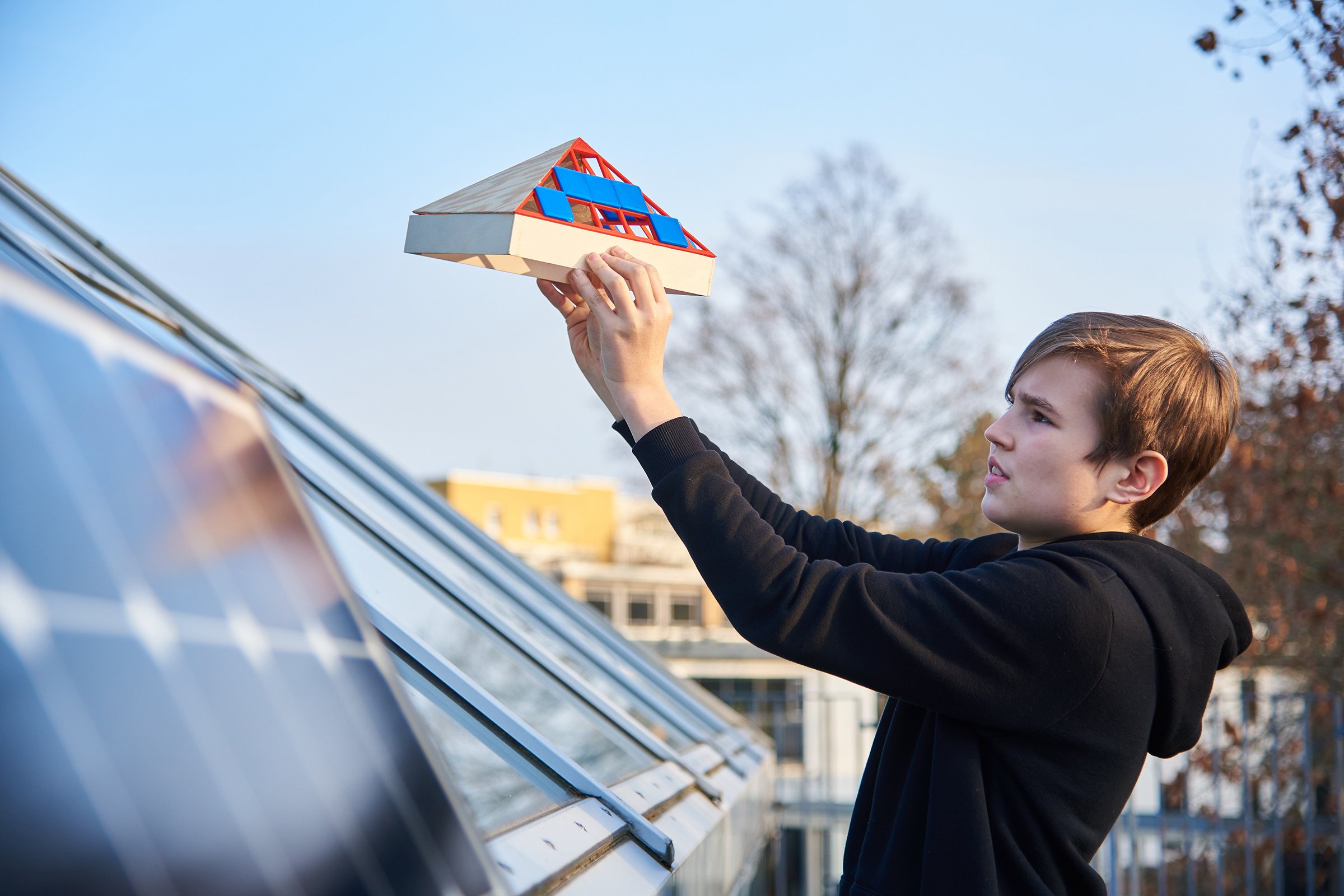 Energieautarke Pyramide - Wöhlerschule